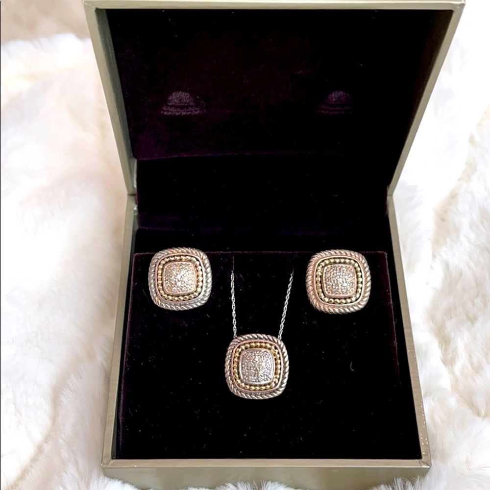 Stunning diamond earring and necklace set